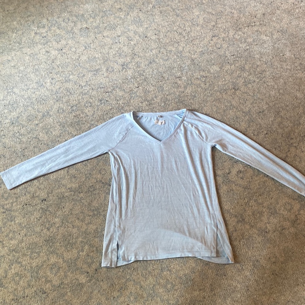 Lou & Grey long sleeve light blue top